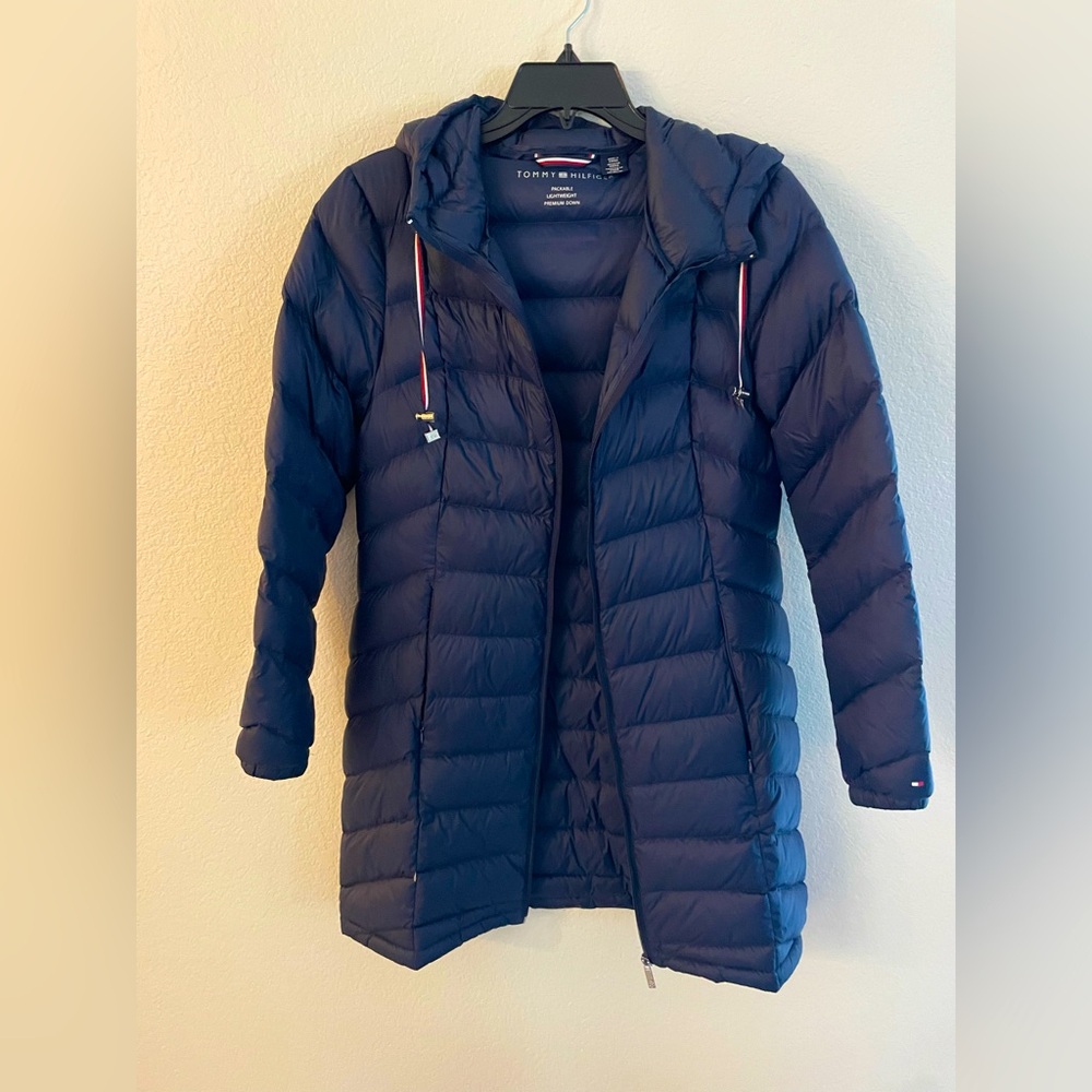 Tommy Hilfiger women’s navy packable lightweight premium down jacket